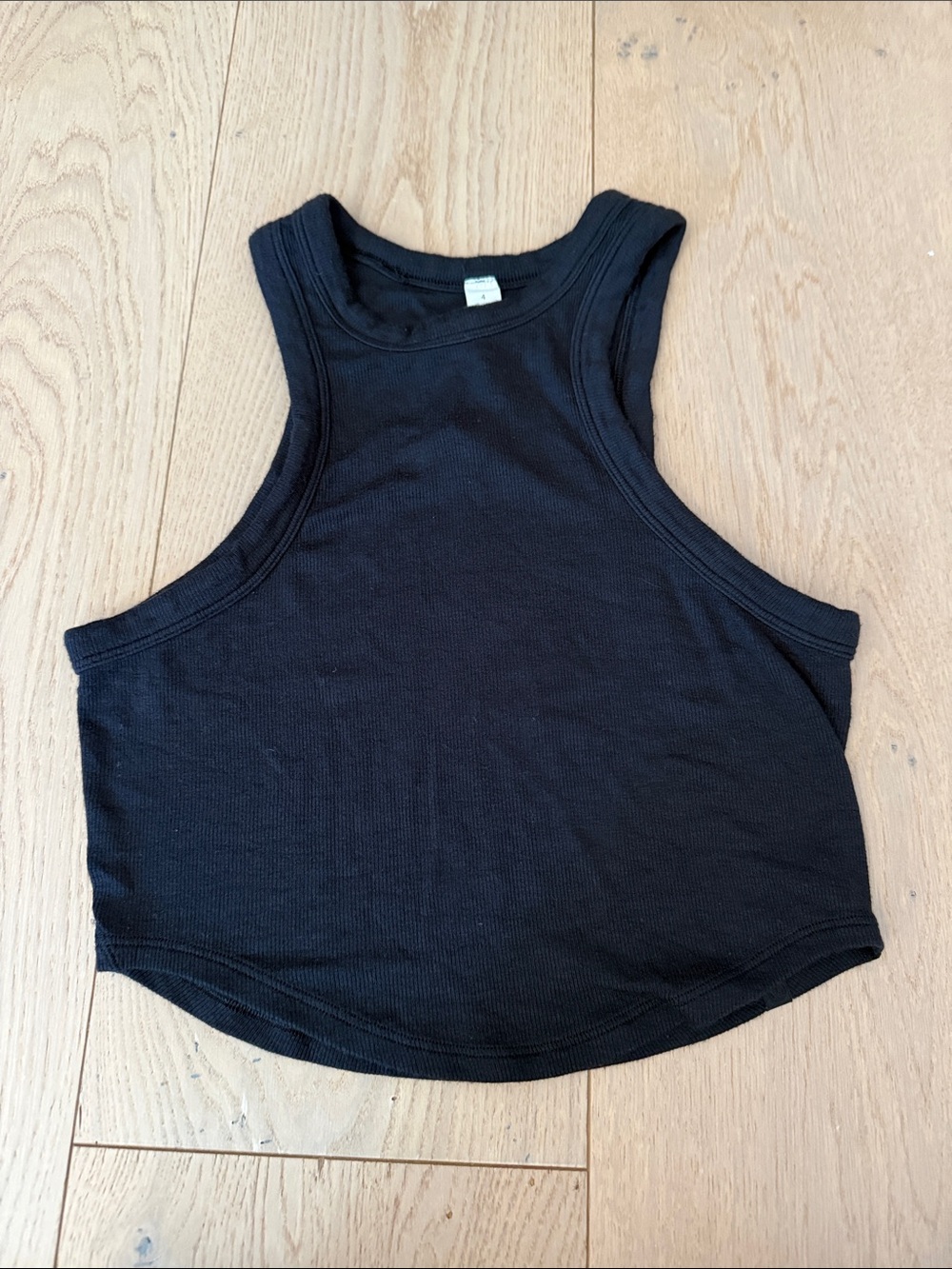Lululemon sporty crop top